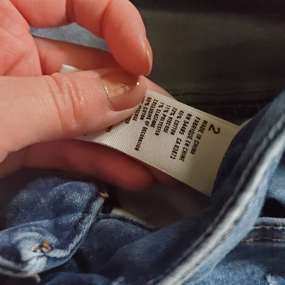 American Eagle Medium Wash Shortie Shorts - Picture 5 of 6